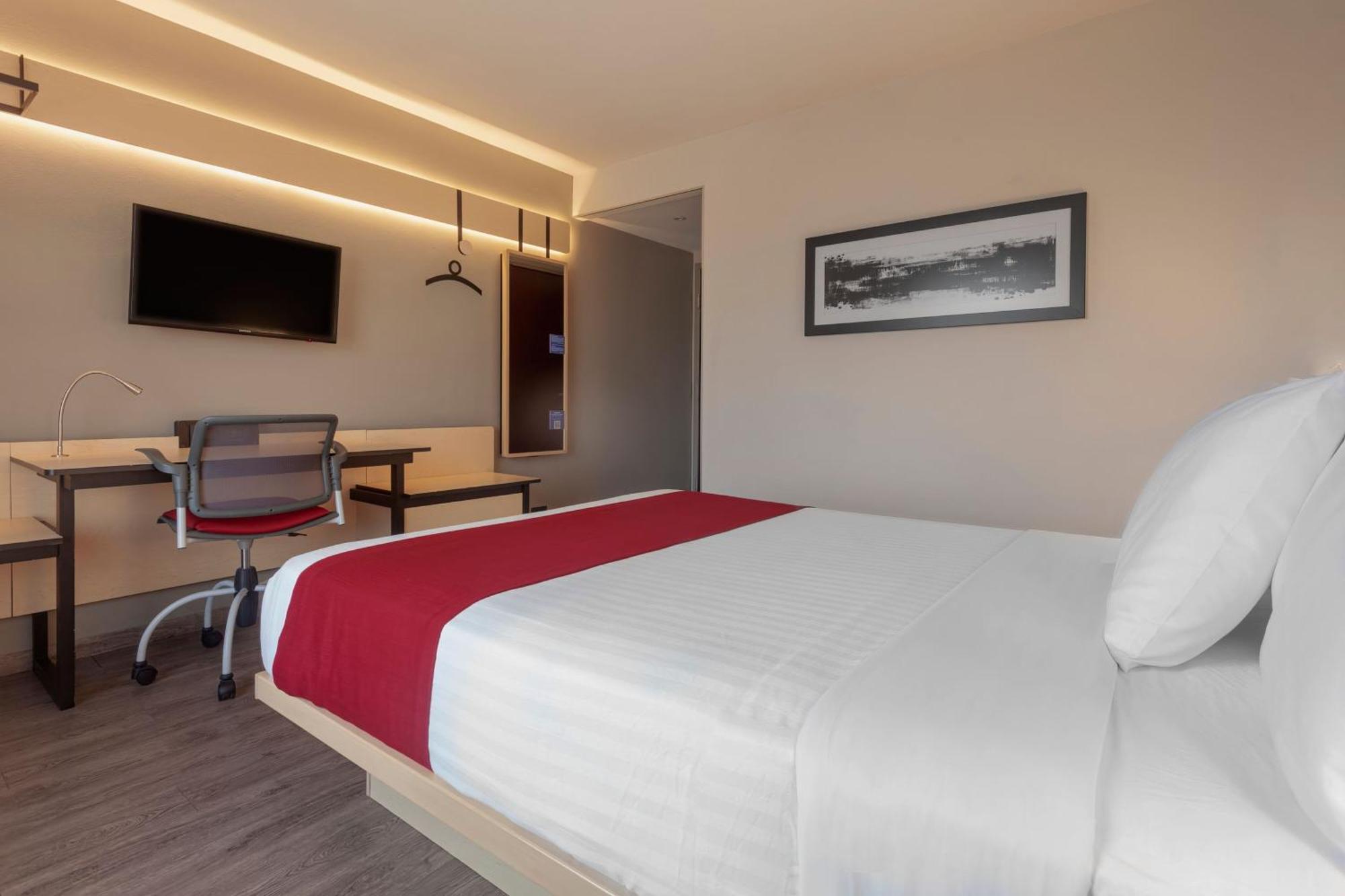 City Express By Marriott Леон Экстерьер фото